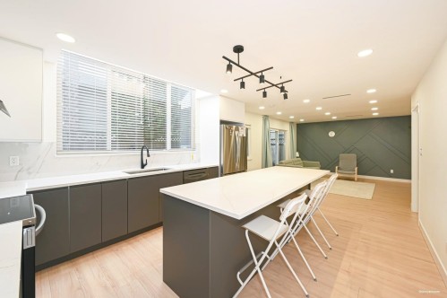 8020 Minler Road, Richmond, BC 