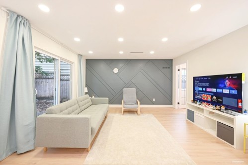 8020 Minler Road, Richmond, BC 