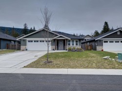 1028 Celia Crescent Gibsons, BC V0N 1V7