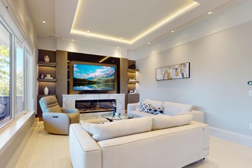 4014 36Th Avenue W, Vancouver, BC - Indoor Photo Showing Living Room With Fireplace