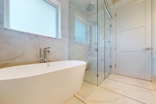 4014 36Th Avenue W, Vancouver, BC - Indoor Photo Showing Bathroom