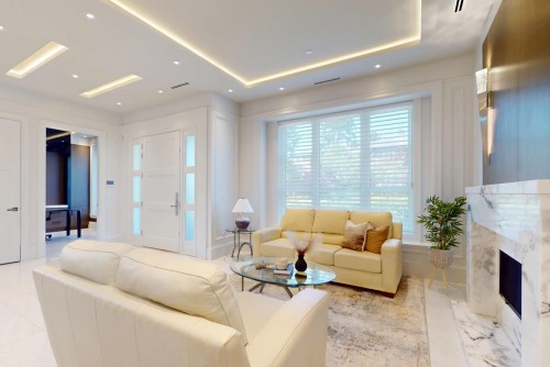 4014 36Th Avenue W, Vancouver, BC - Indoor Photo Showing Living Room