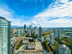 4004-2186 Gilmore Place Avenue Burnaby, BC V5C 0N7