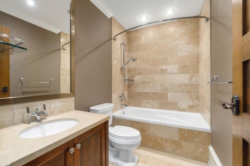 4588 2Nd Avenue W, Vancouver, BC 
