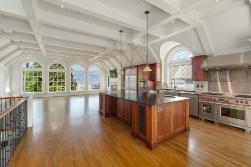 4588 2Nd Avenue W, Vancouver, BC 