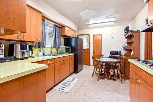 2175 Waverley Avenue, Vancouver, BC 