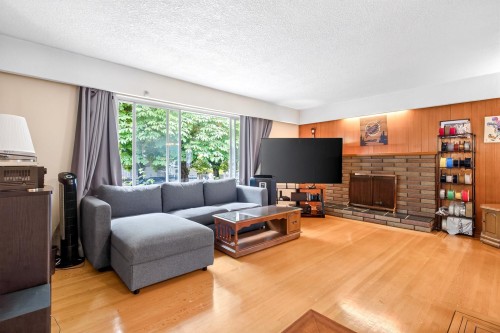 2175 Waverley Avenue, Vancouver, BC 