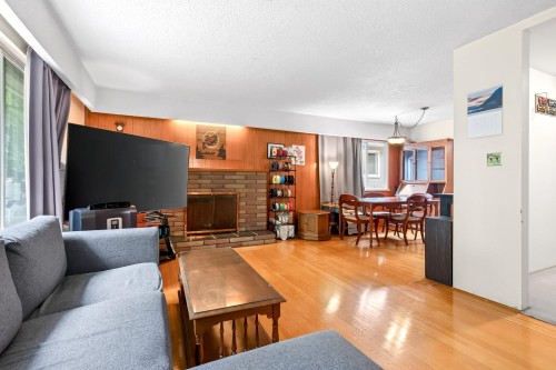 2175 Waverley Avenue, Vancouver, BC 