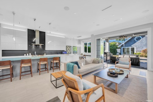 4055 39Th Avenue W, Vancouver, BC 