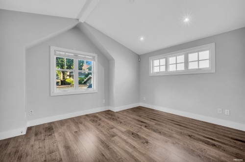 4055 39Th Avenue W, Vancouver, BC 