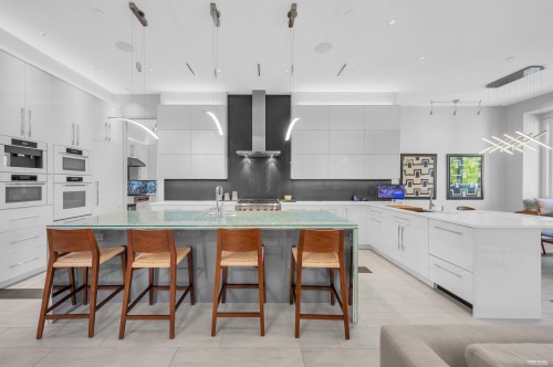 4055 39Th Avenue W, Vancouver, BC 