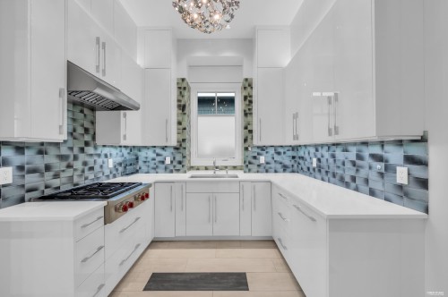 4055 39Th Avenue W, Vancouver, BC 