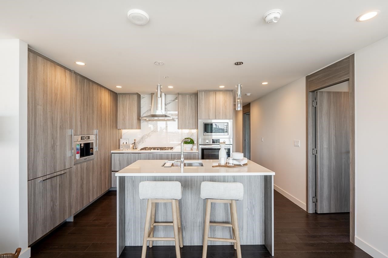 3907-4890 Lougheed Highway, Burnaby, BC
