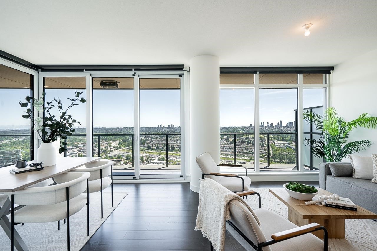 3907-4890 Lougheed Highway, Burnaby, BC