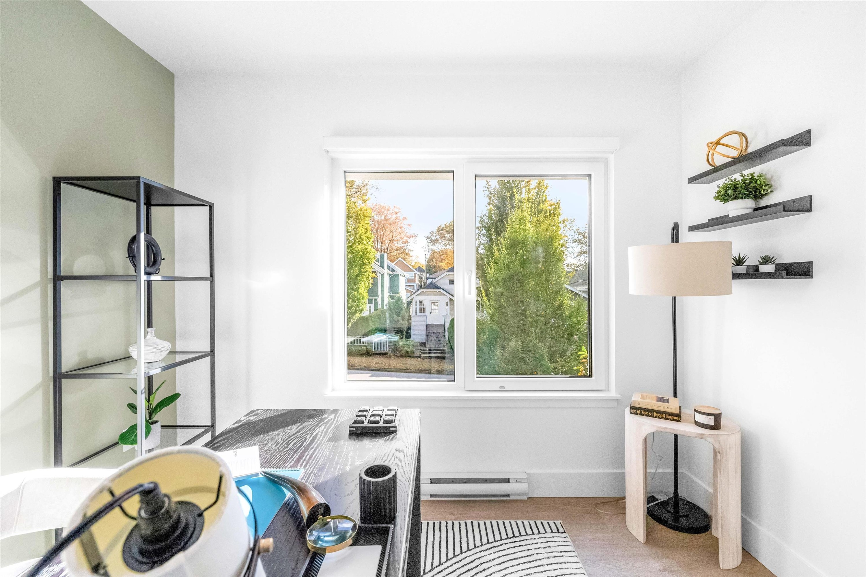2069 1St Avenue E, Vancouver, BC