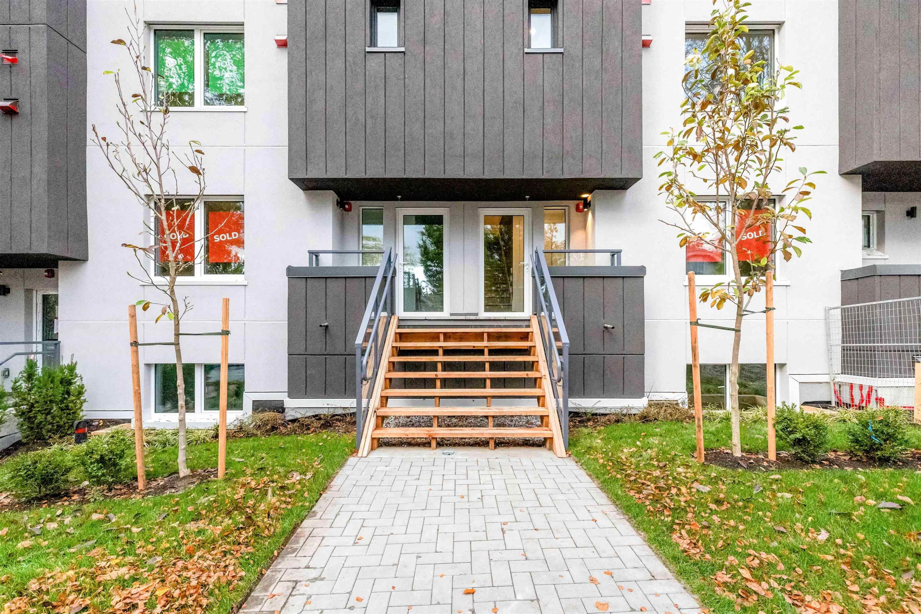 2069 1St Avenue E, Vancouver, BC