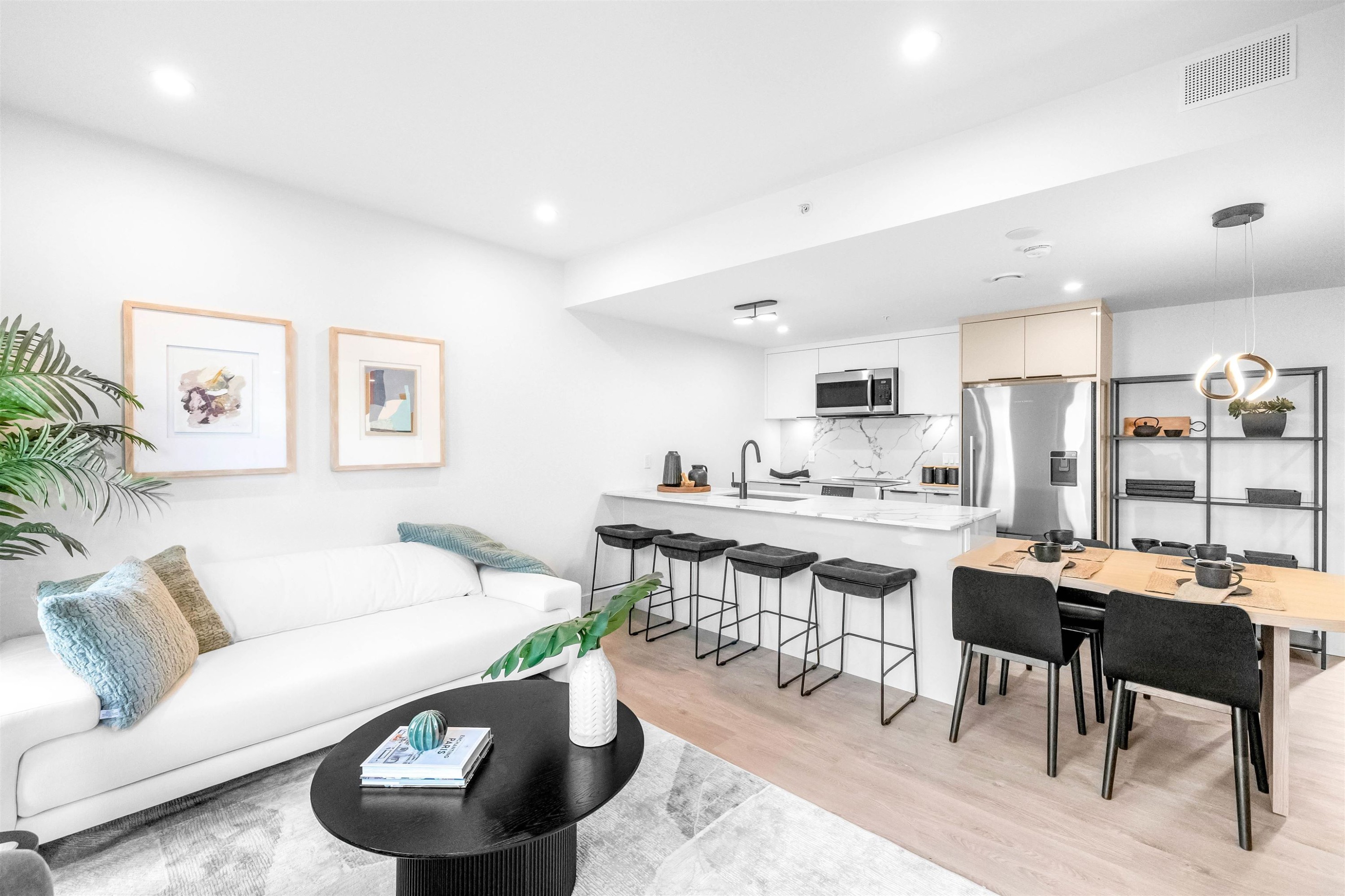 2069 1St Avenue E, Vancouver, BC