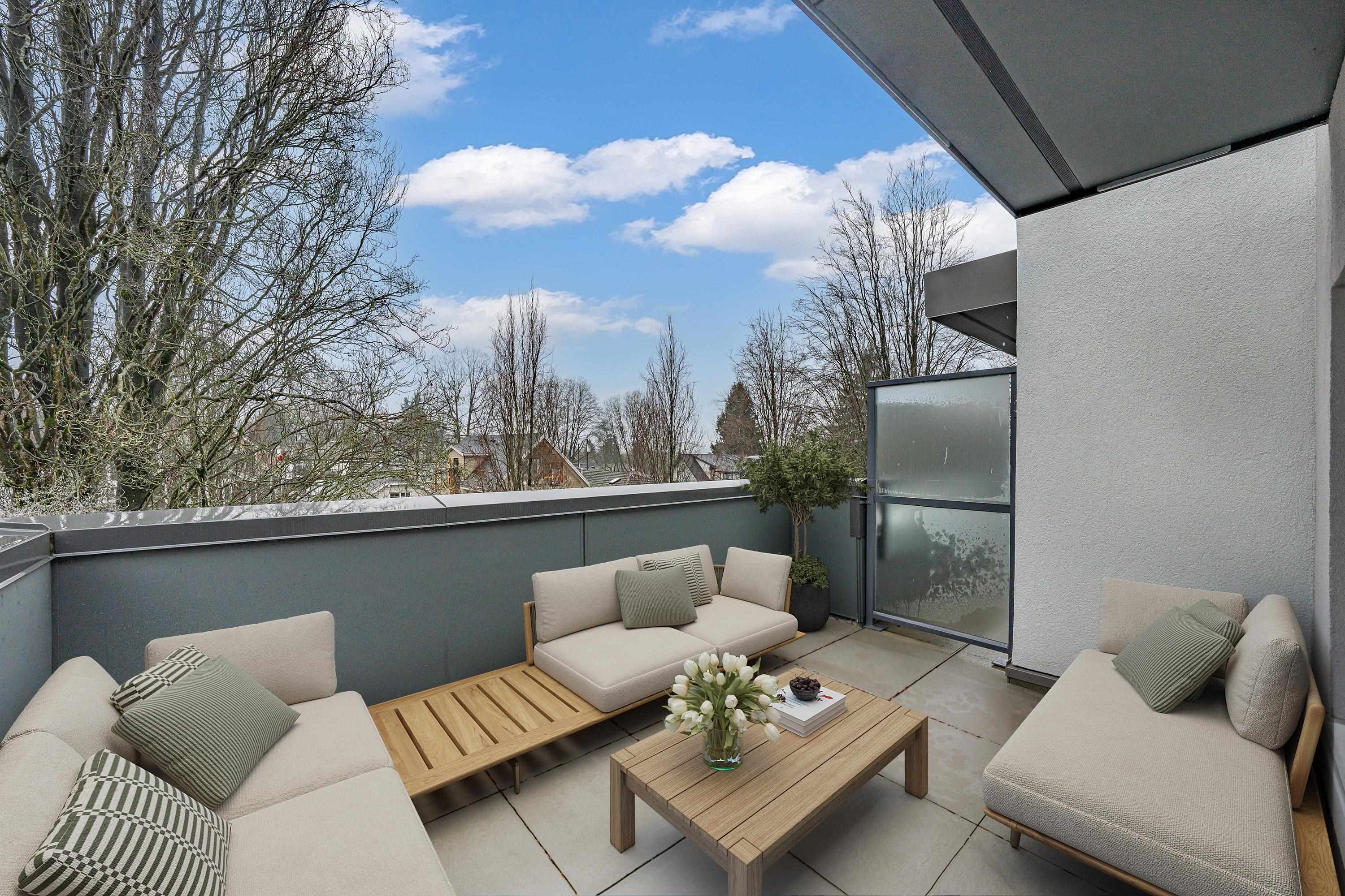 2071 1St Avenue E, Vancouver, BC