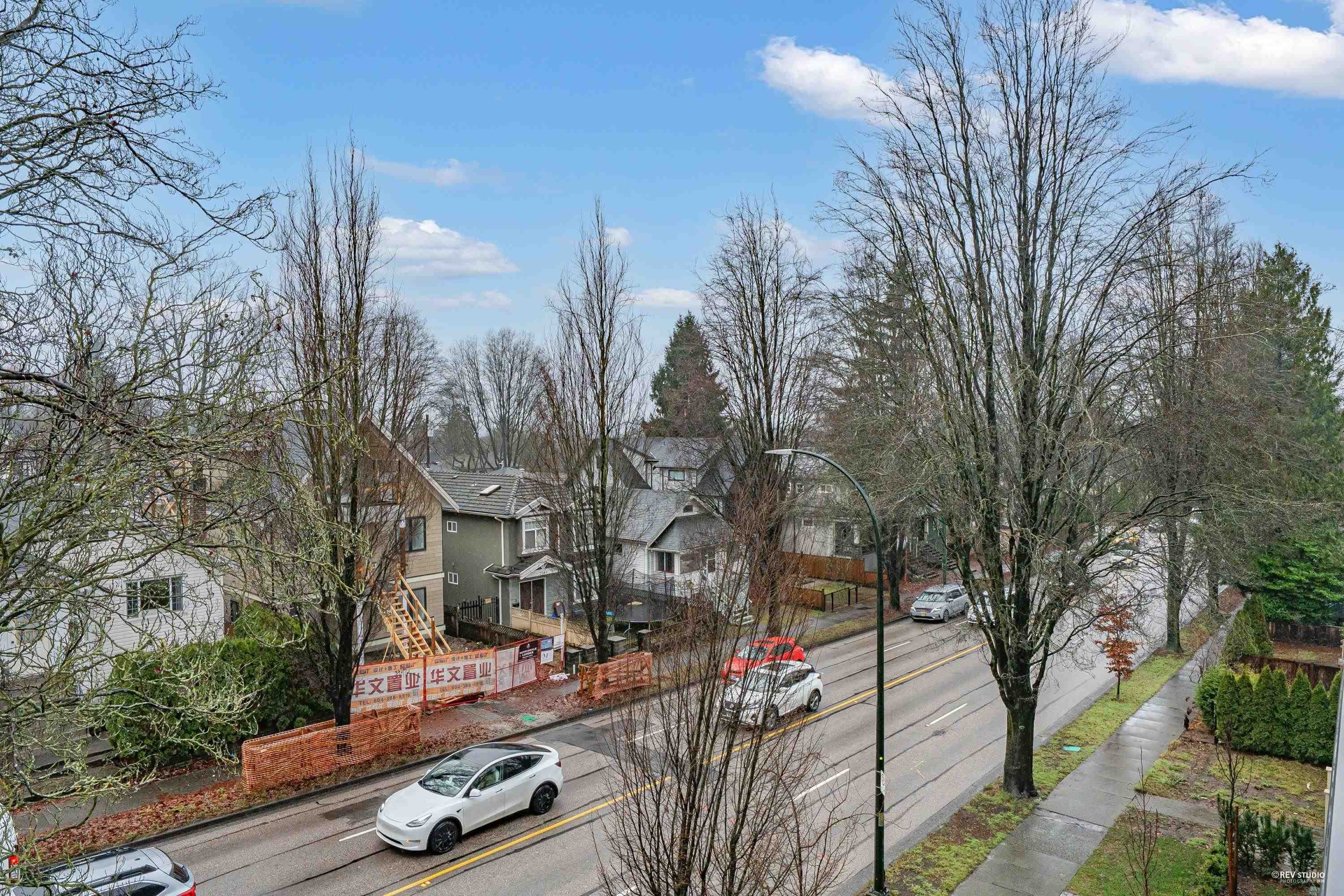 2071 1St Avenue E, Vancouver, BC