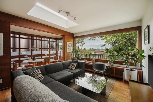 1243 7Th Avenue W, Vancouver, BC 