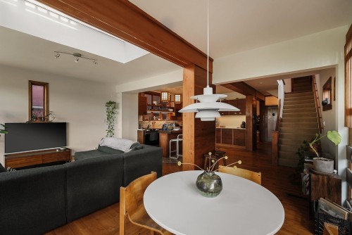 1243 7Th Avenue W, Vancouver, BC 