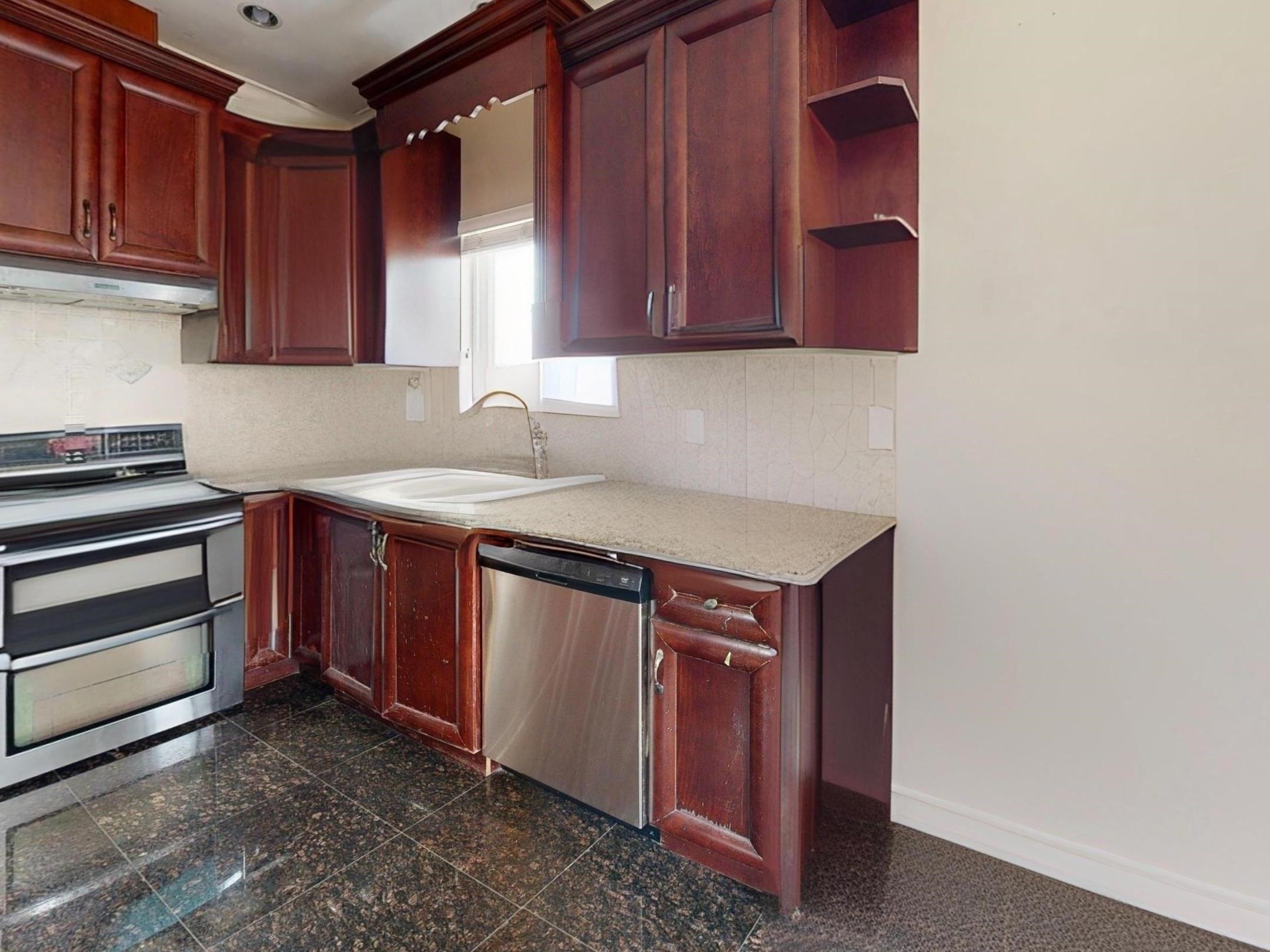 919 64Th Avenue E, Vancouver, BC