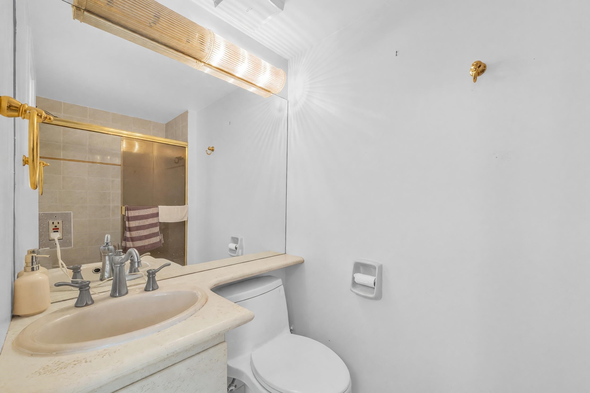 5985 Newton Wynd, Vancouver, BC
