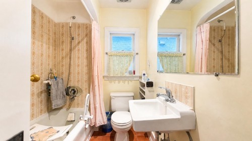 3847 23Rd Avenue W, Vancouver, BC 