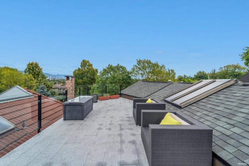 3675 Blenheim Street, Vancouver, BC 