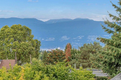 3675 Blenheim Street, Vancouver, BC 