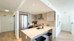 1202-1788 Columbia Street Vancouver, BC V5Y 0L7