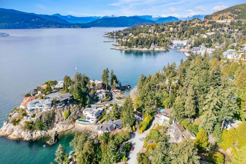 5295 Gulf Place, West Vancouver, BC 