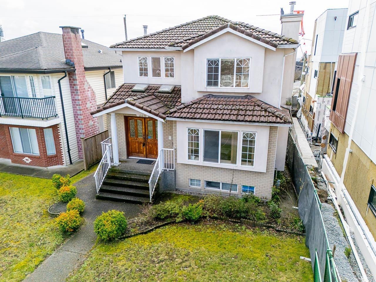 726 56Th Avenue E, Vancouver, BC