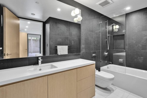 4725 4Th Avenue W, Vancouver, BC 