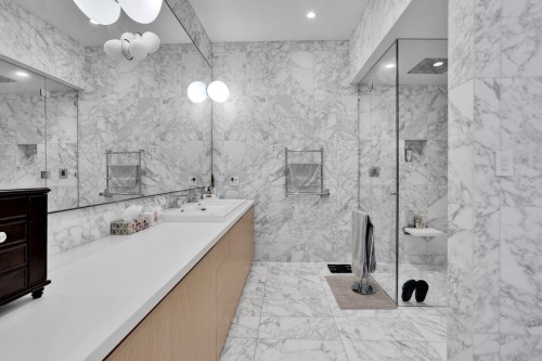 4725 4Th Avenue W, Vancouver, BC 