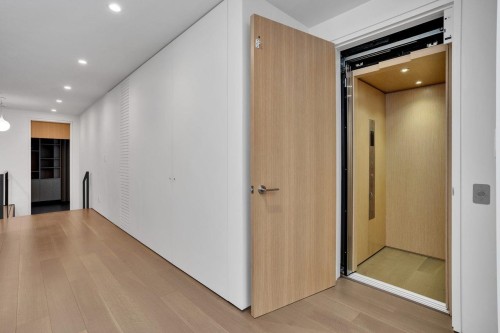 4725 4Th Avenue W, Vancouver, BC 