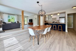 6376 Sunshine Coast Highway Sechelt, BC V7Z 0M3