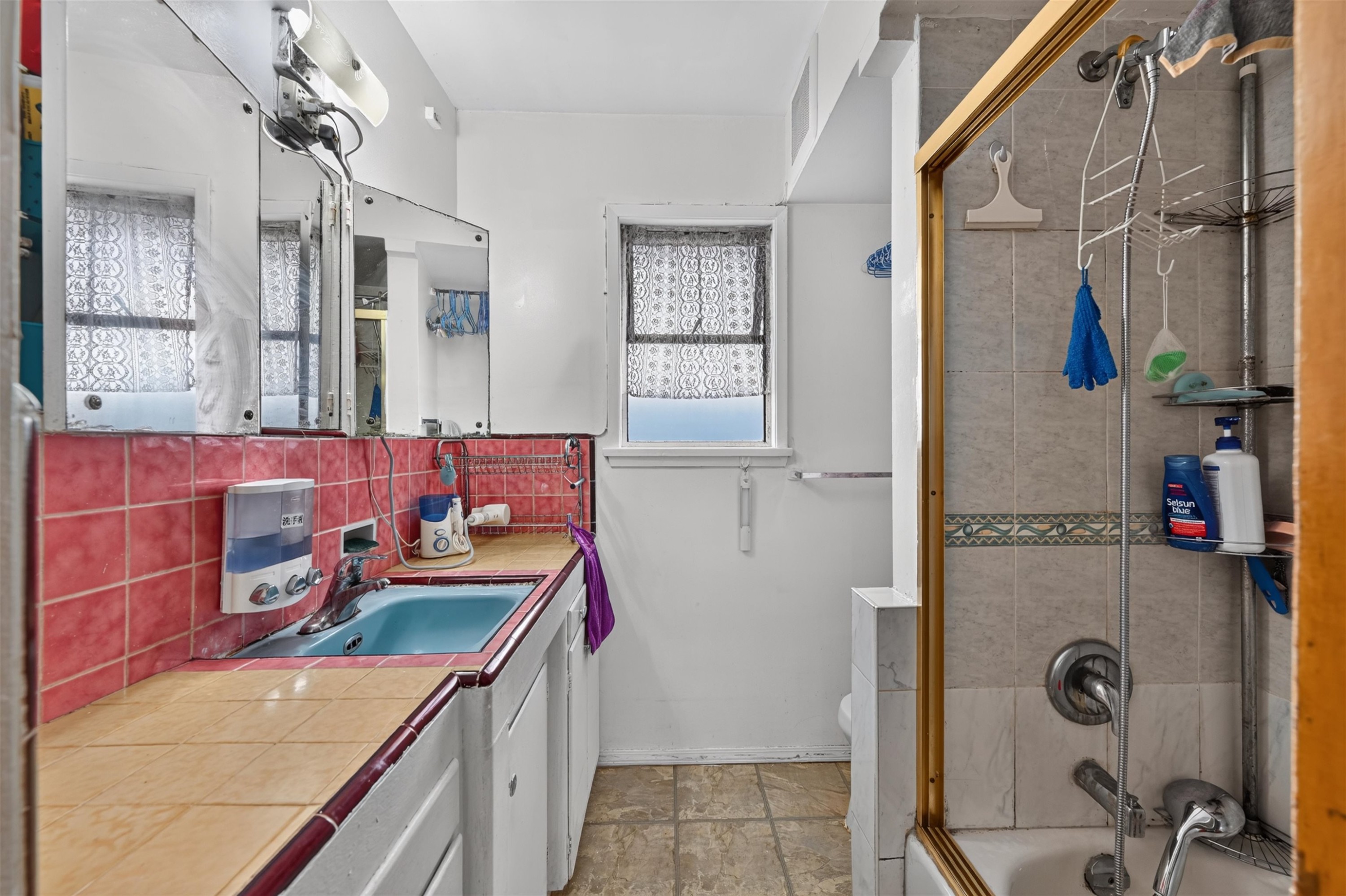 1315 33Rd Avenue E, Vancouver, BC