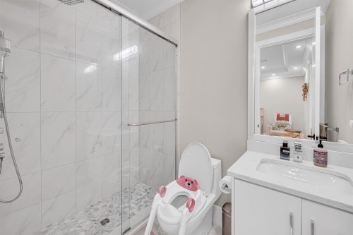 7128 Bridge Street, Richmond, BC 