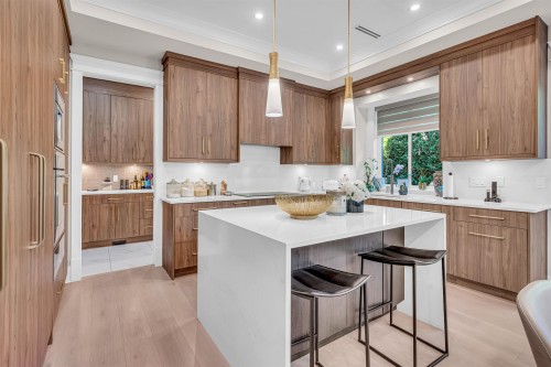 7128 Bridge Street, Richmond, BC 