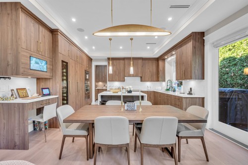 7128 Bridge Street, Richmond, BC 