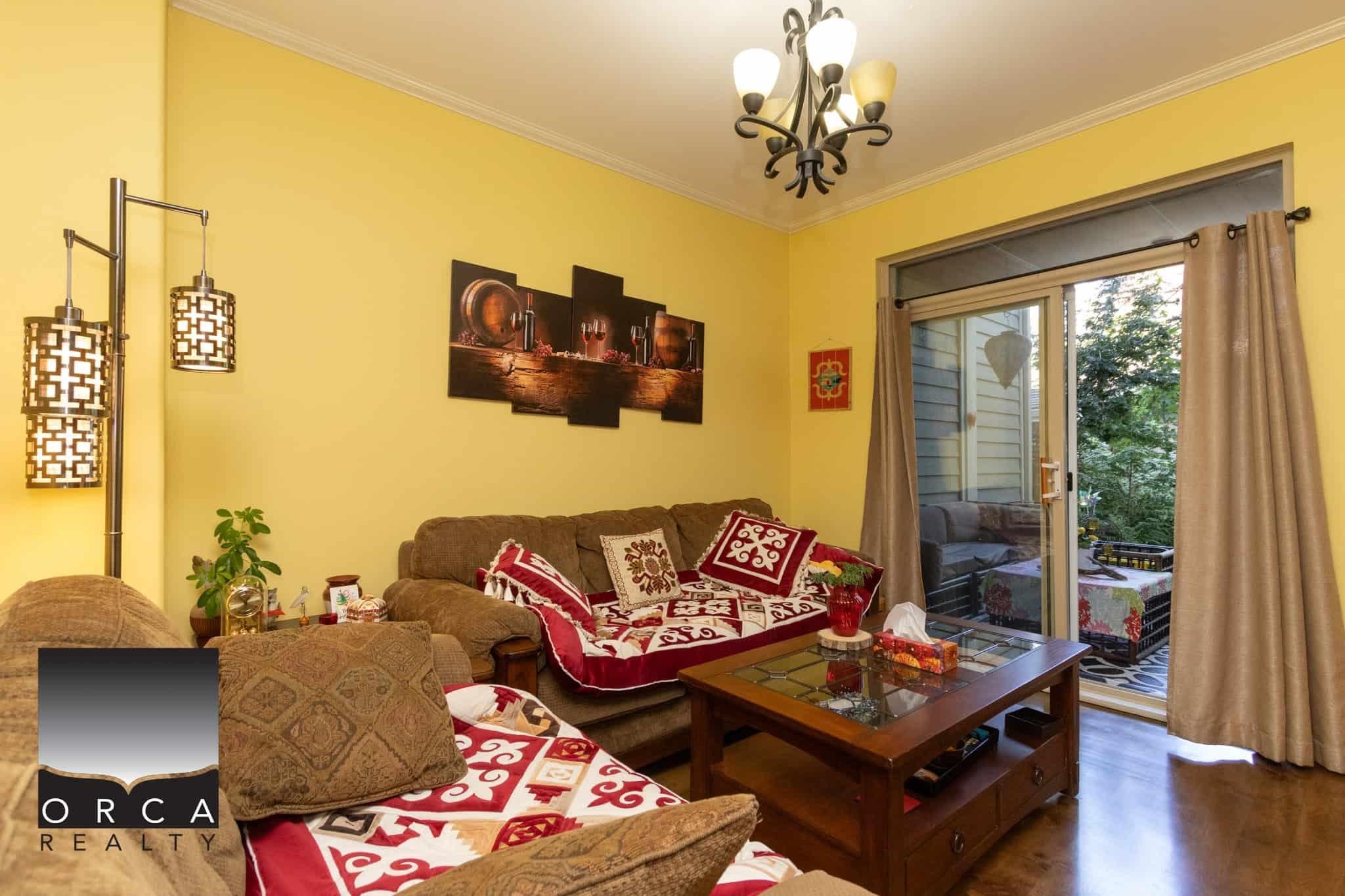6351 Douglas Street, West Vancouver, BC