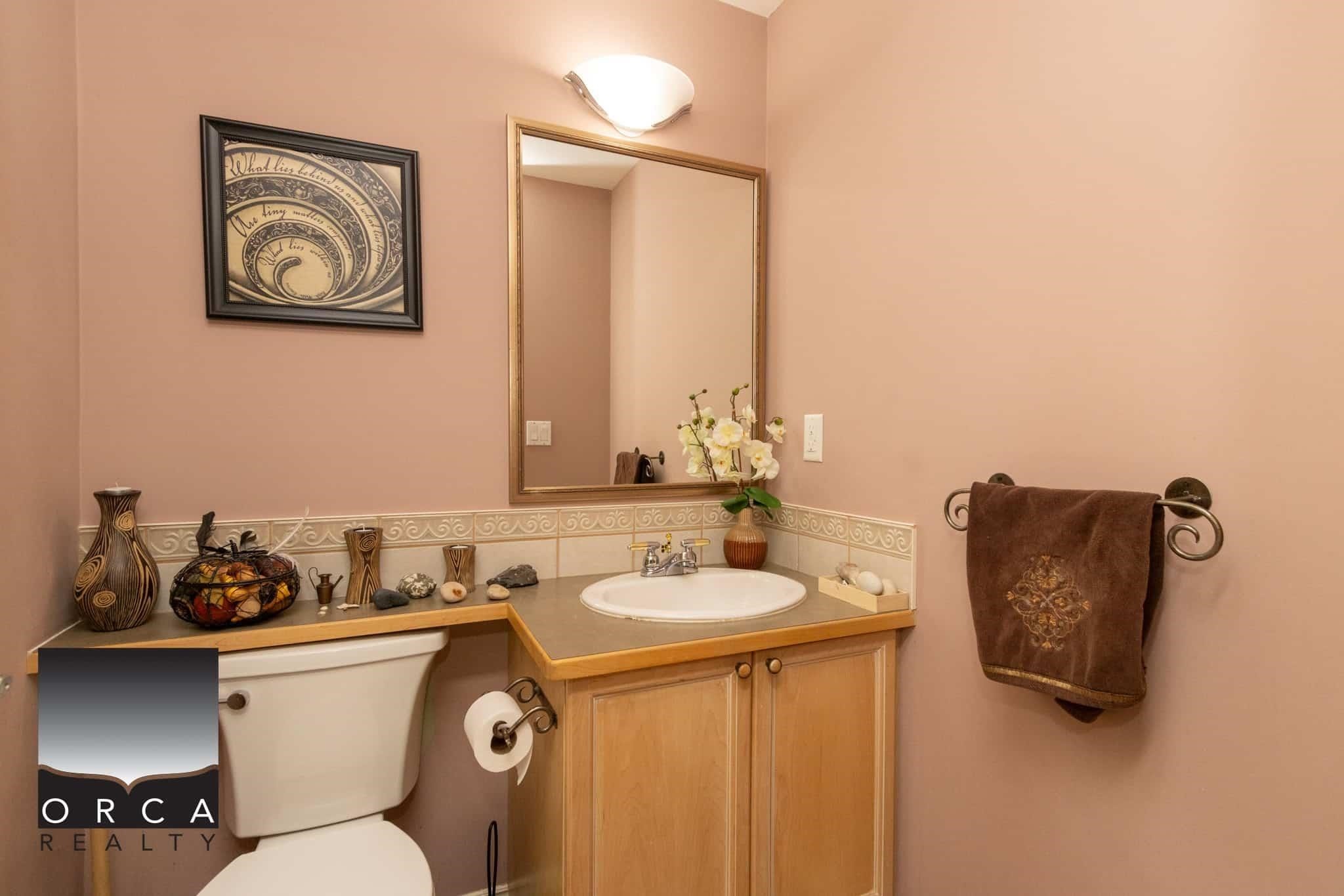 6351 Douglas Street, West Vancouver, BC
