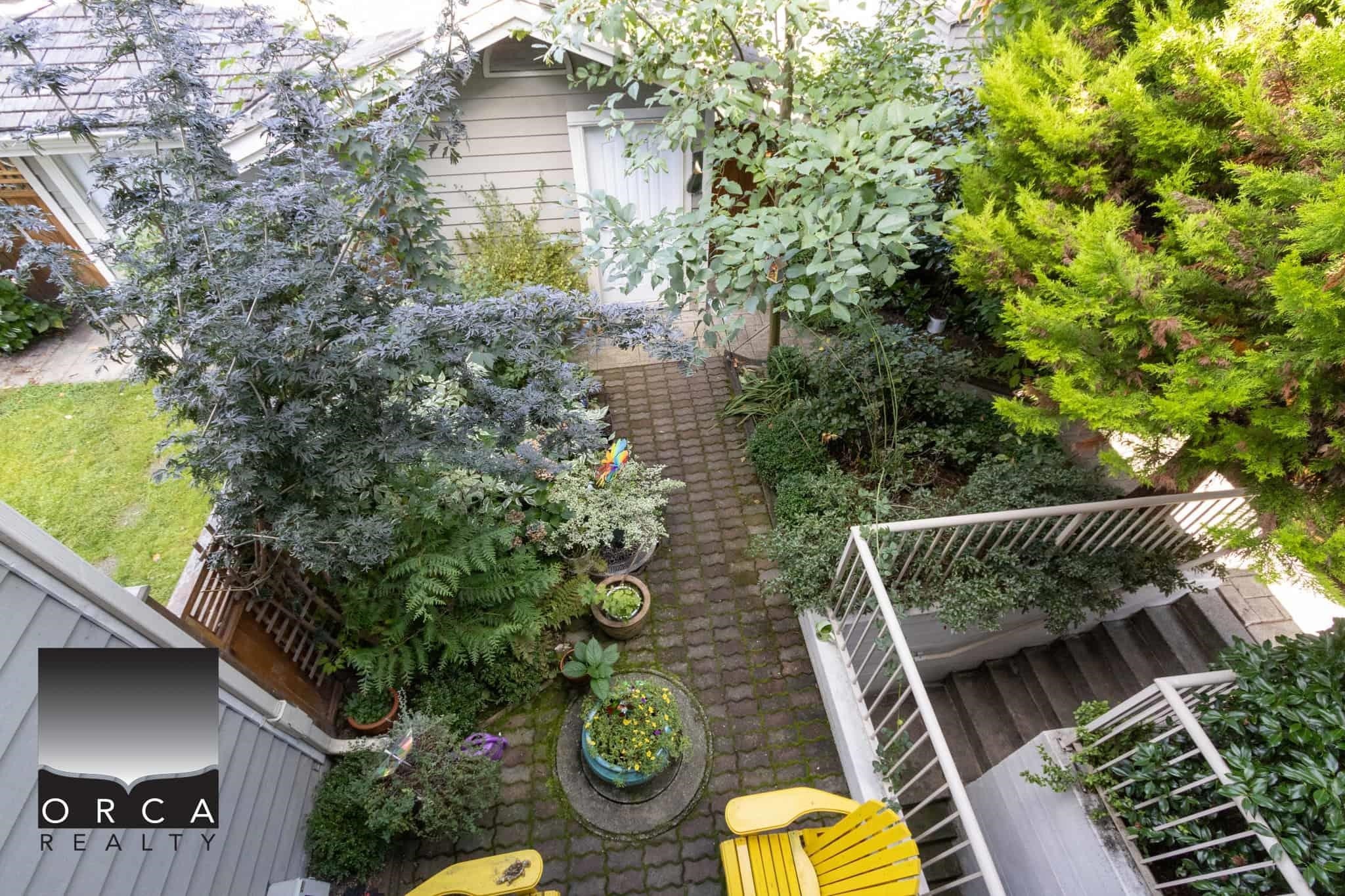 6351 Douglas Street, West Vancouver, BC