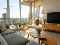 606-1550 Fern Street North Vancouver, BC V7J 0A9