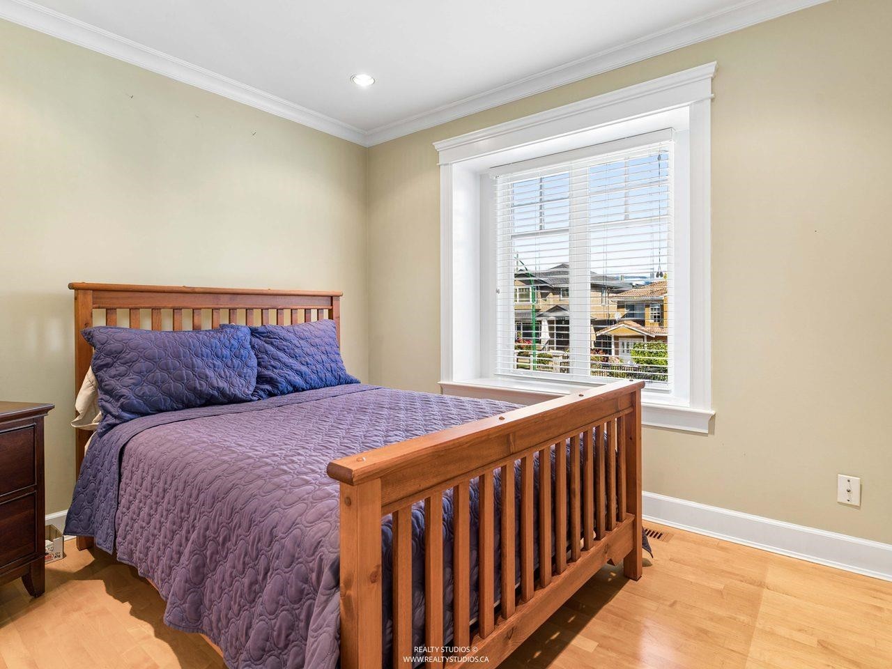 255 Carleton Avenue, Burnaby, BC