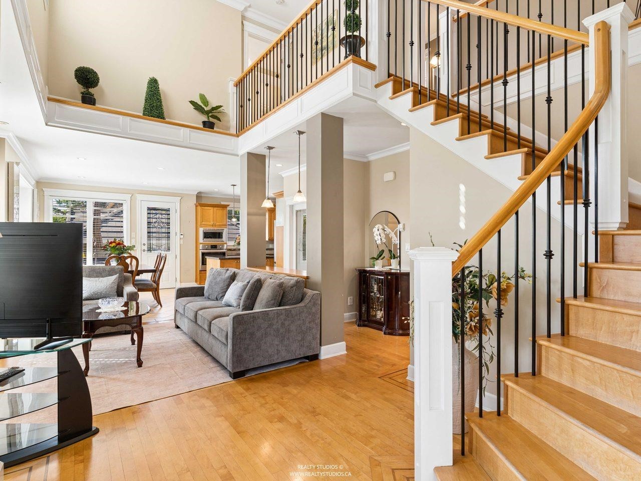 255 Carleton Avenue, Burnaby, BC