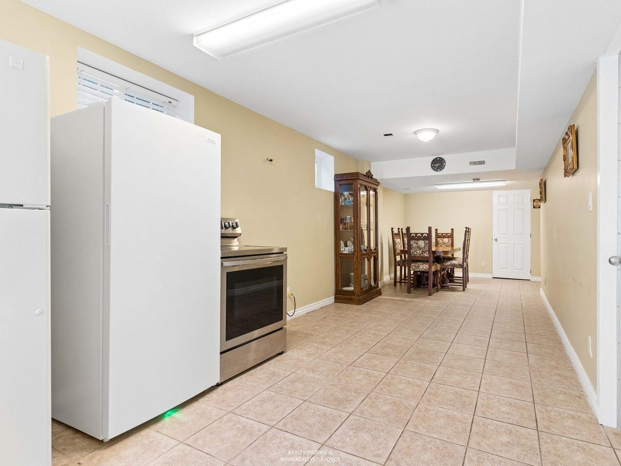 255 Carleton Avenue, Burnaby, BC