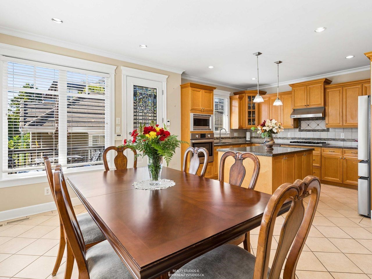 255 Carleton Avenue, Burnaby, BC