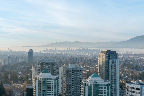3106-4508 Hazel Street  Burnaby, BC V5H 0E4